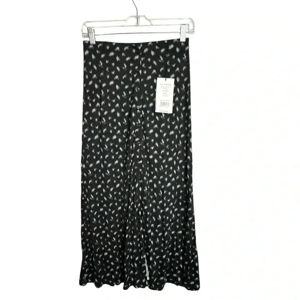 Ninety‎ percent soft tencel blur dusty side slit black skirt S